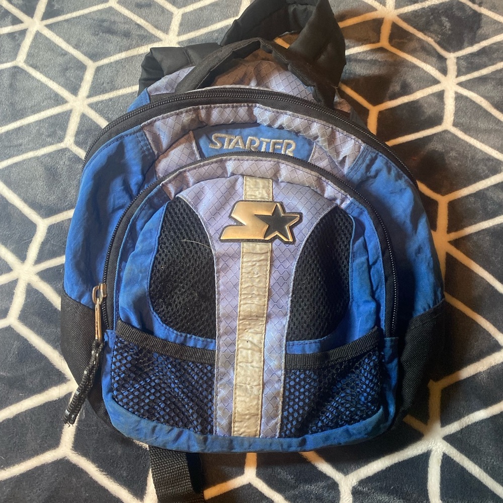 STARTER BACKPACK